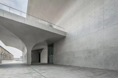 清水混凝土和普通混凝土的區(qū)別是什么?清水混凝土的價(jià)格高嗎?